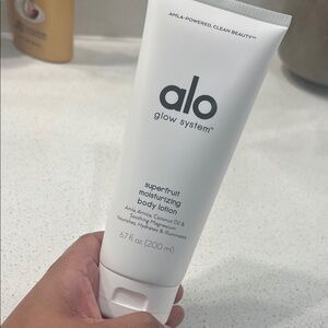 ALO Yoga Superfruit Moisturizing Body Lotion - White